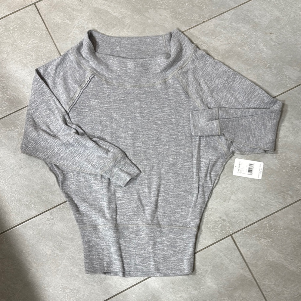 Free People We the Free Gray Knit Sweater size Xsmall NWT.